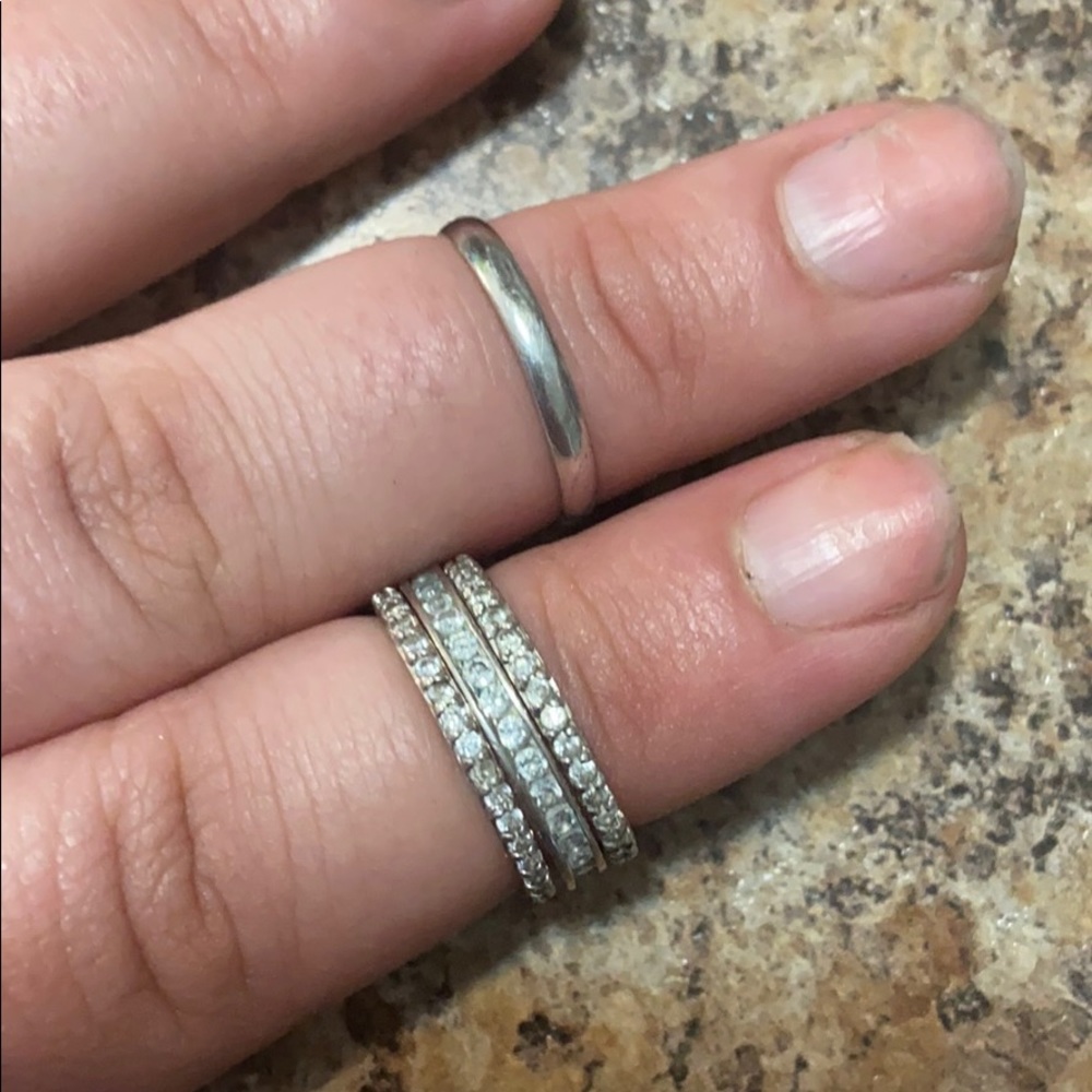 Ring lot